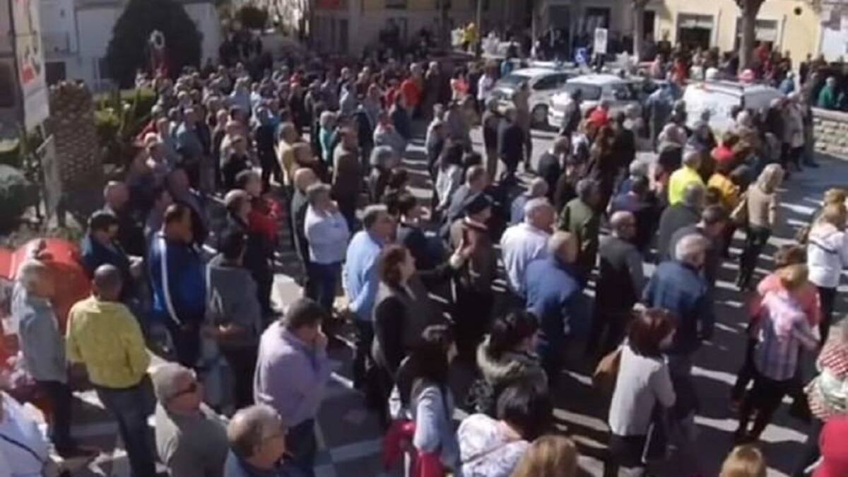Apenas 400 personas se concentran en defensa del olivar y el aceite