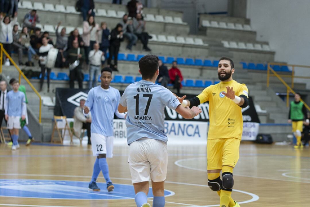 Adri Pirata y Álex Pérez, durante un partido en Santa Isabel