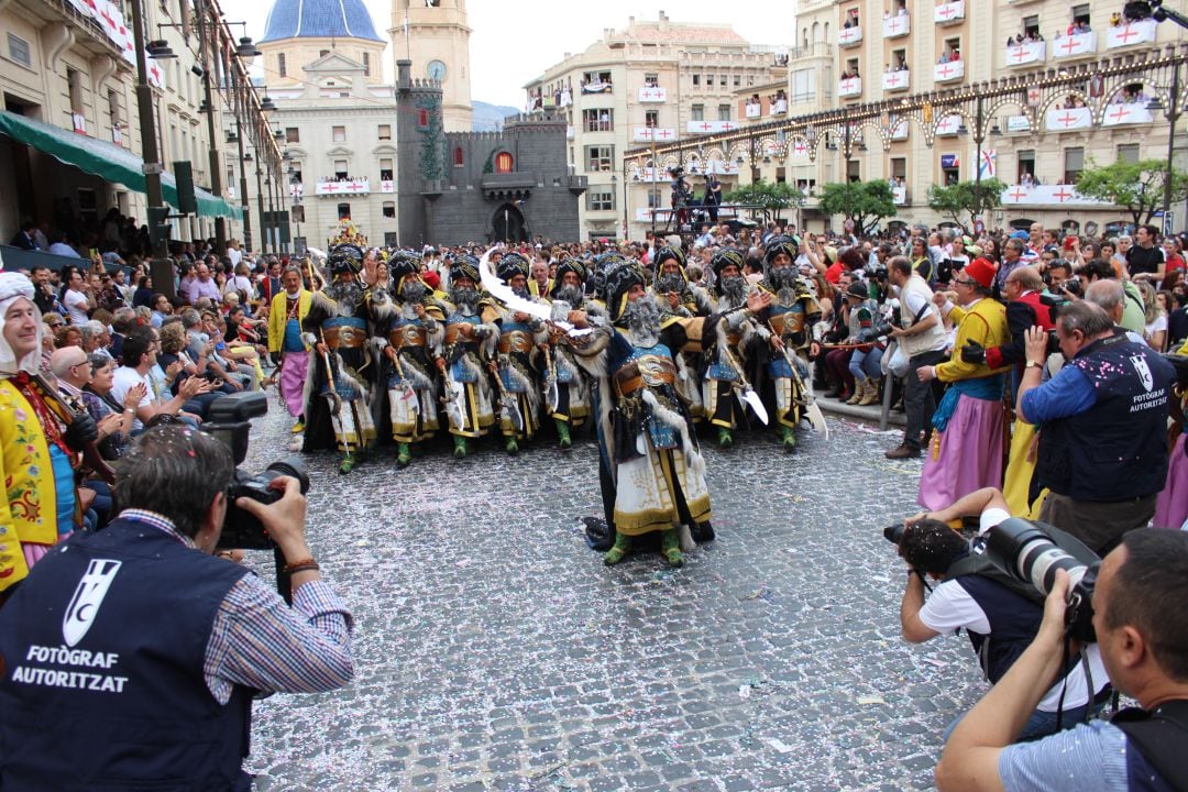 Alcoy espera conocer las instrucciones de Sanitat para decidir sobre la celebración de las Fiestas de los Moros y Cristianos.