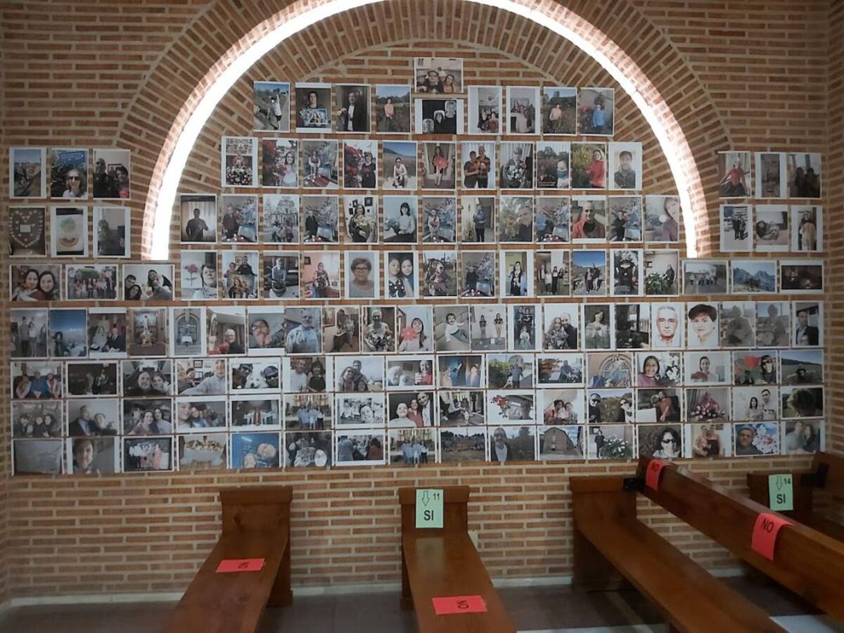 La Iglesia de Mª Auxiliadora ofrece una exposición fotográfica con cerca de 2.000 imágenes