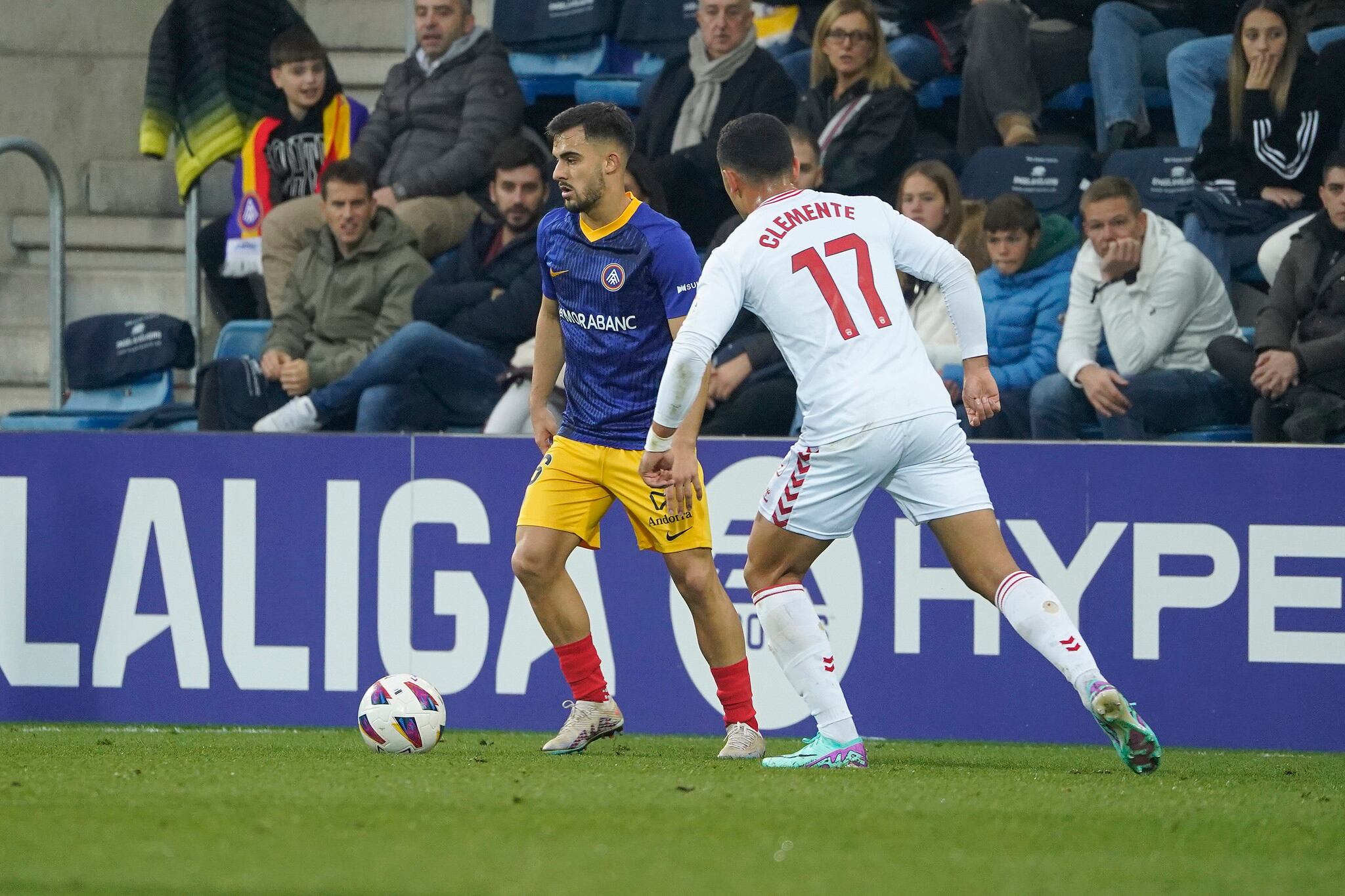 Pampín durant el partit davant l'Eldenc, a l'Estadi Nacional.
