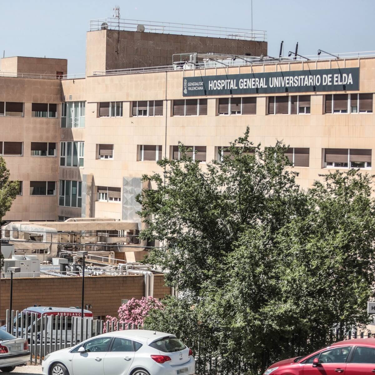 El Hospital de Elda reformará sus accesos y servicios en la planta baja y sótanos