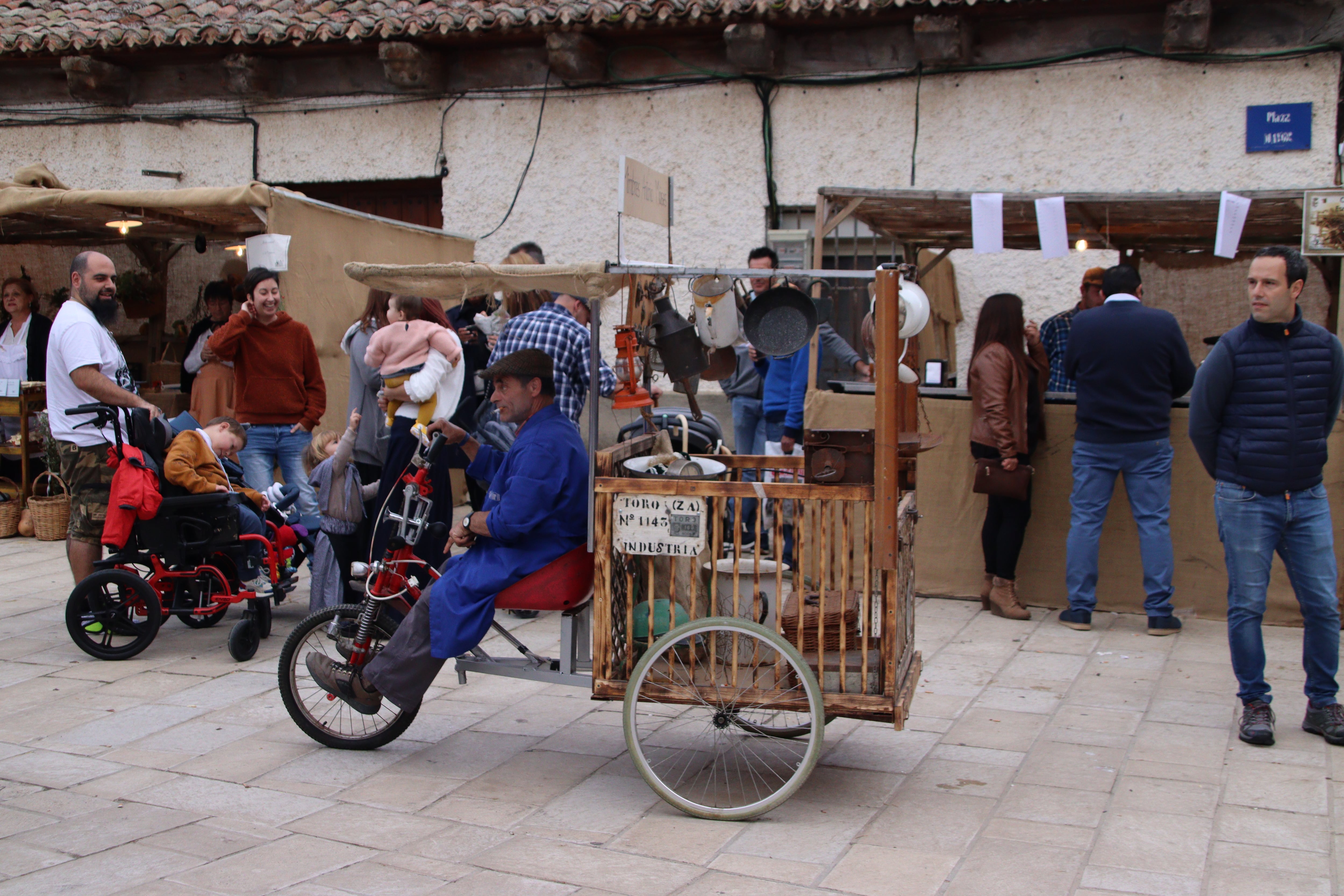 La Feria de los Oficios convierte en Aldeanueva la localidad vallisoletana de Villanueva de Duero