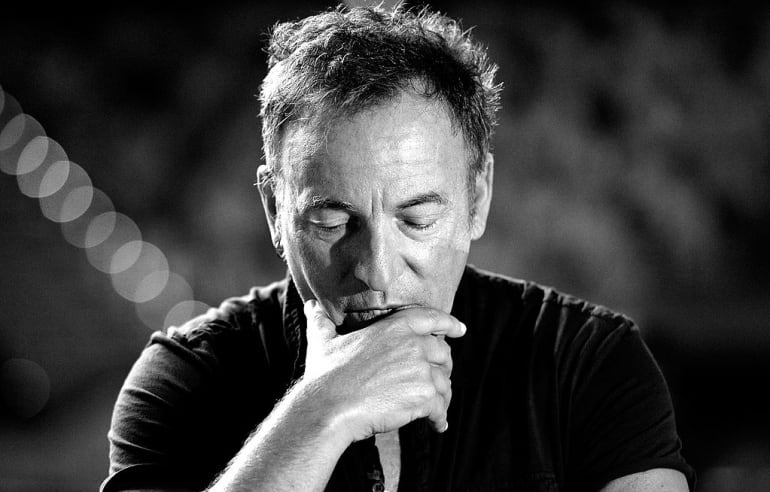 Bruce Springsteen conversa con el público durante un concierto en Australia en 2013