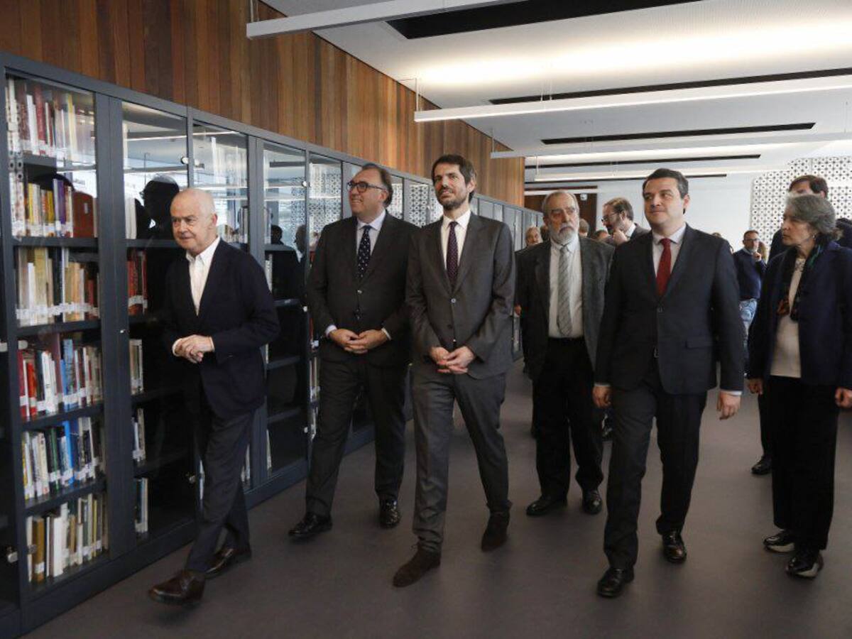 Inaugurada la biblioteca 'Grupo Cántico' en Córdoba tras casi 20 años de espera