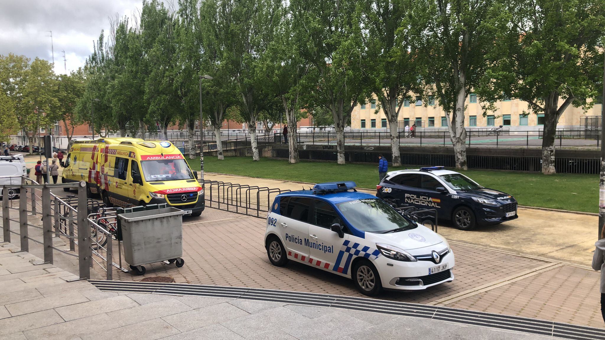 Un joven de 21 años fallece de forma repentina en la facultad de Filosofía y Letras