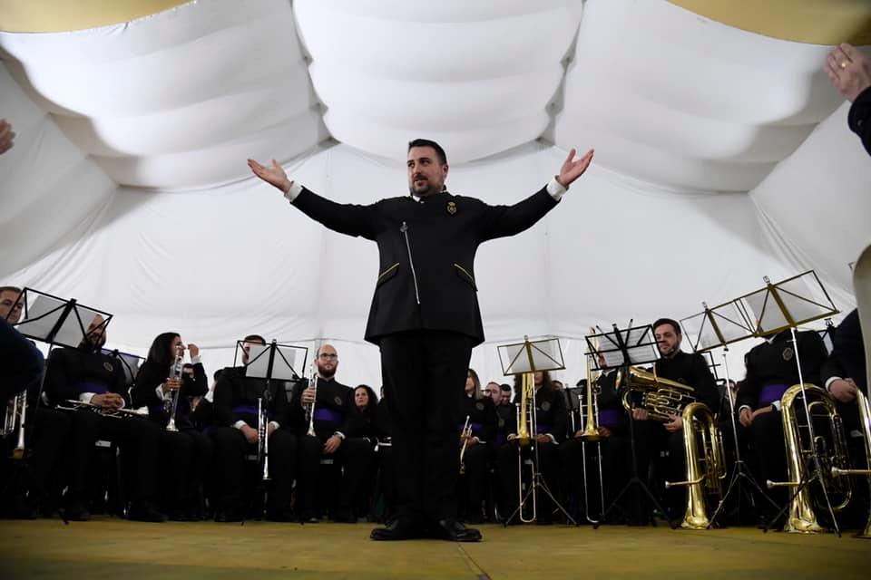 El compositor ubetense Cristóbal López Gándara durante el concierto Amor & Cigarreras