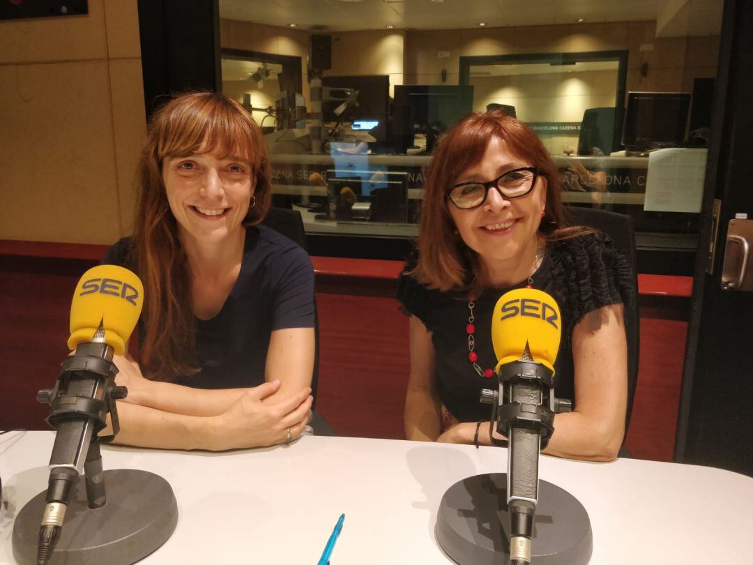 Elena Trapé i Rosa Badia, als estudis de Ràdio Barcelona