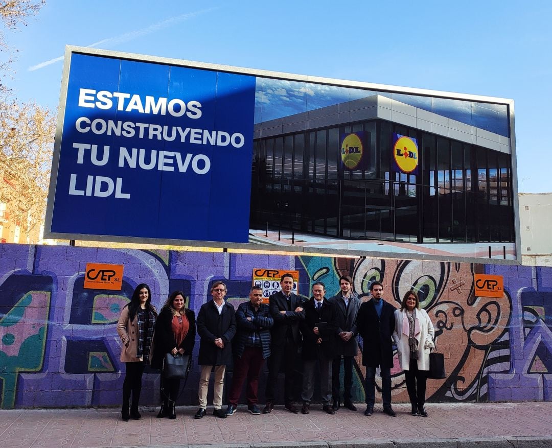 Puesta de la primera piedra de Lidl en Linares. 