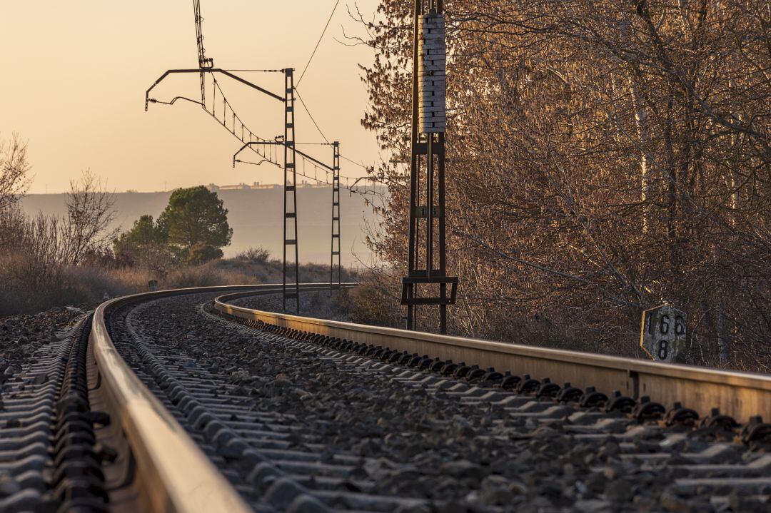 Adif licita en 4,6 millones las obras de ampliación a 1.300 metros de longitud útil de estacionamiento de trenes en Osorno