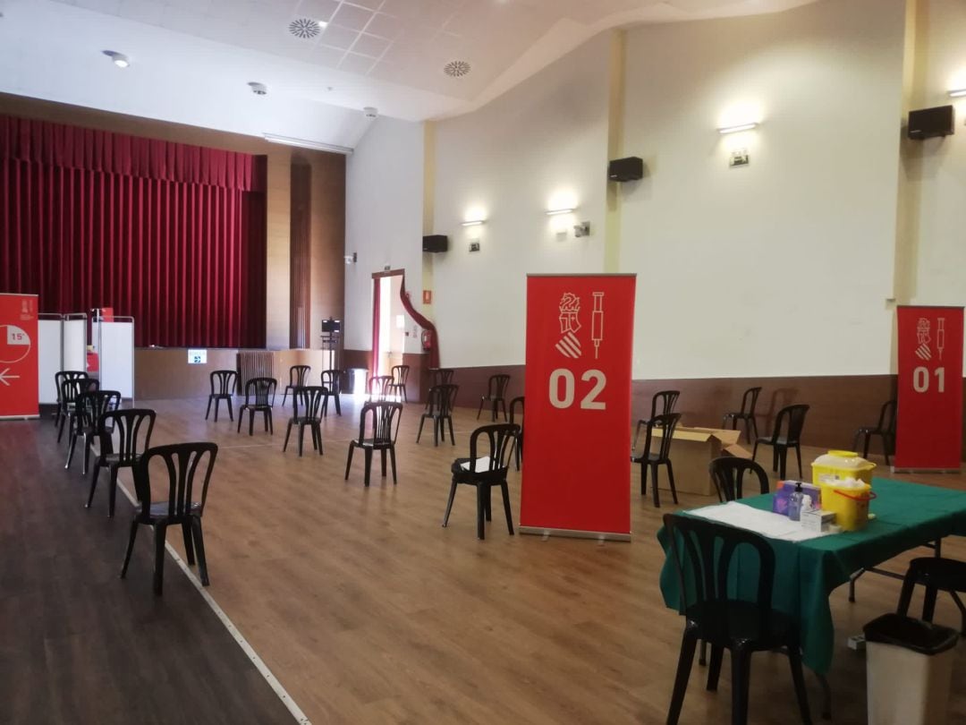 Preparativos en el Museu Faller de Gandia para la vacunación masiva 