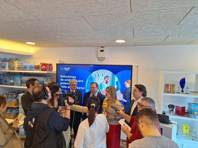 Atención a los medios en Smurfit Kappa en Ibi