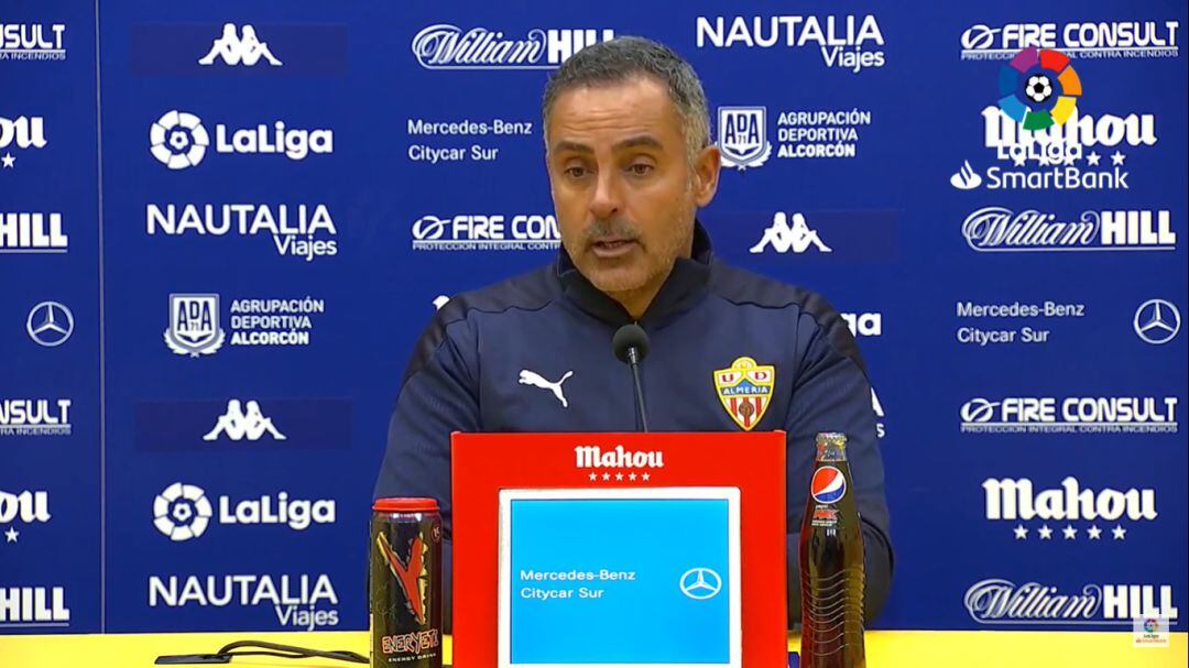 José Gomes en la sala de prensa de Santo Domingo.