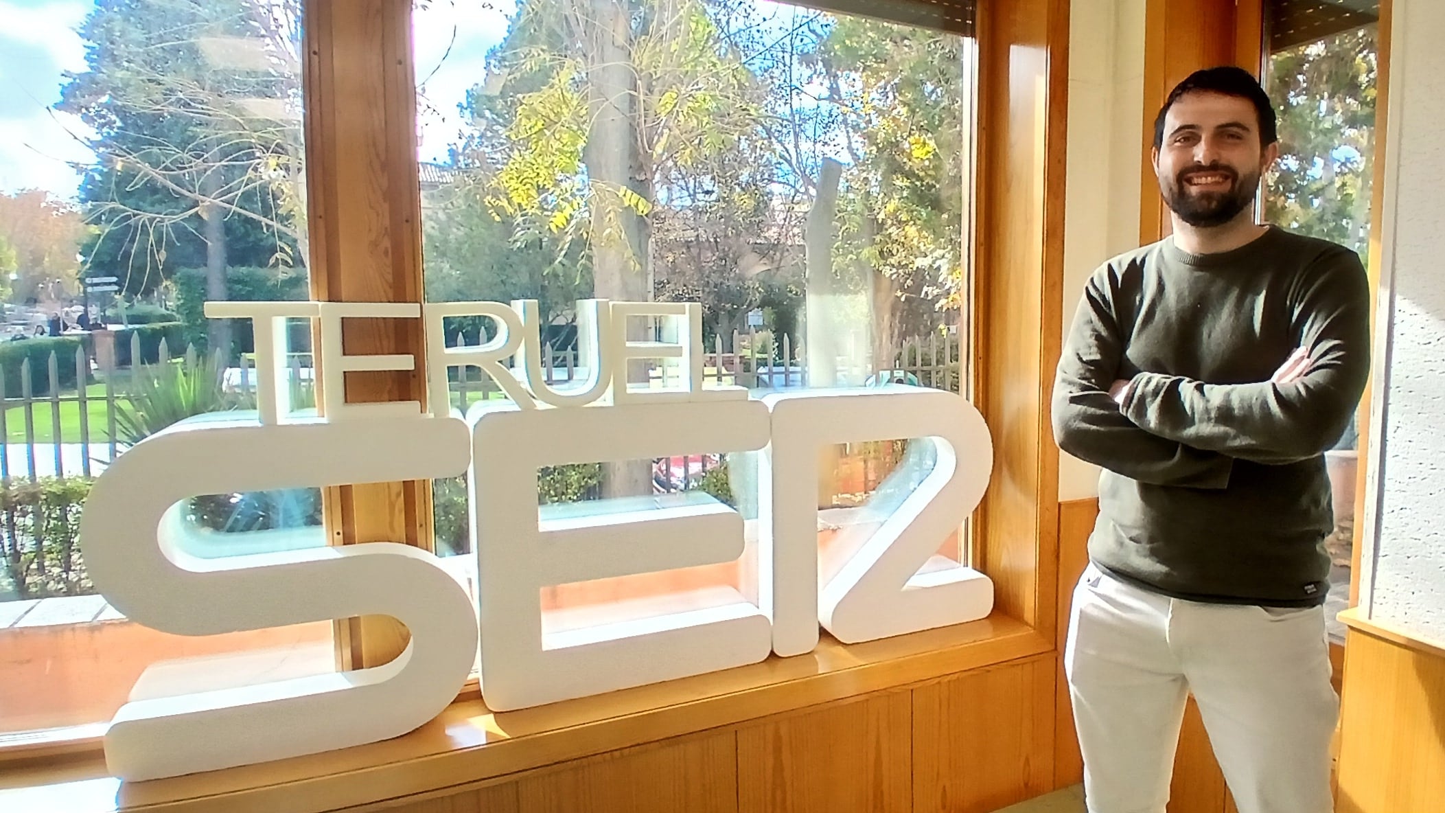 Javier Ibañez, en los estudios de SER Teruel