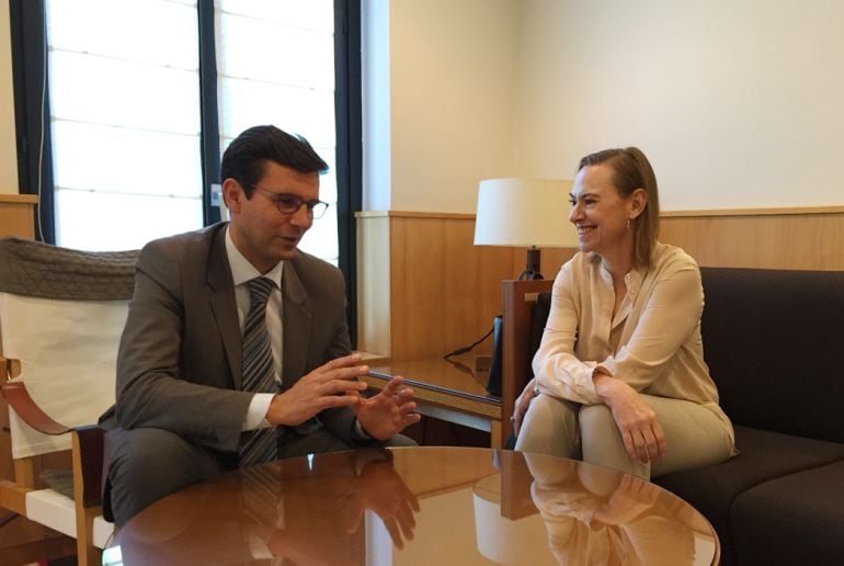 Reunión este miércoles en Madrid entre el alcalde de Granada, Francisco Cuenca, y la presidenta de la Fundación García Lorca, Laura García Lorca