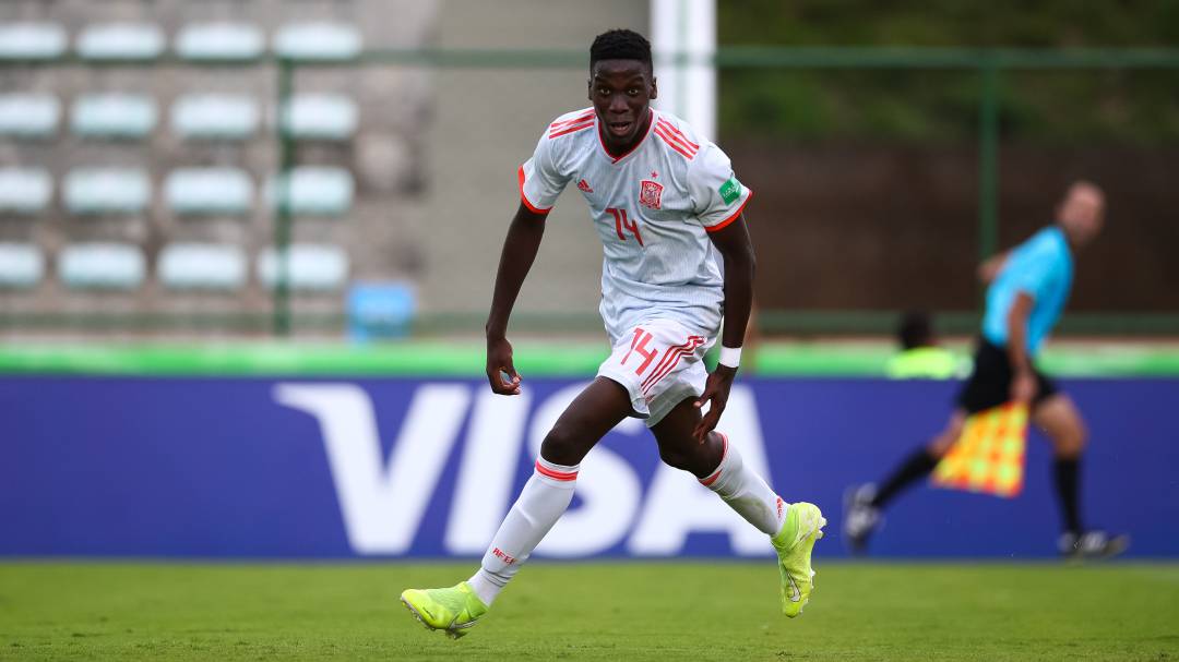 Ilaix Moriba con la selección española de fútbol