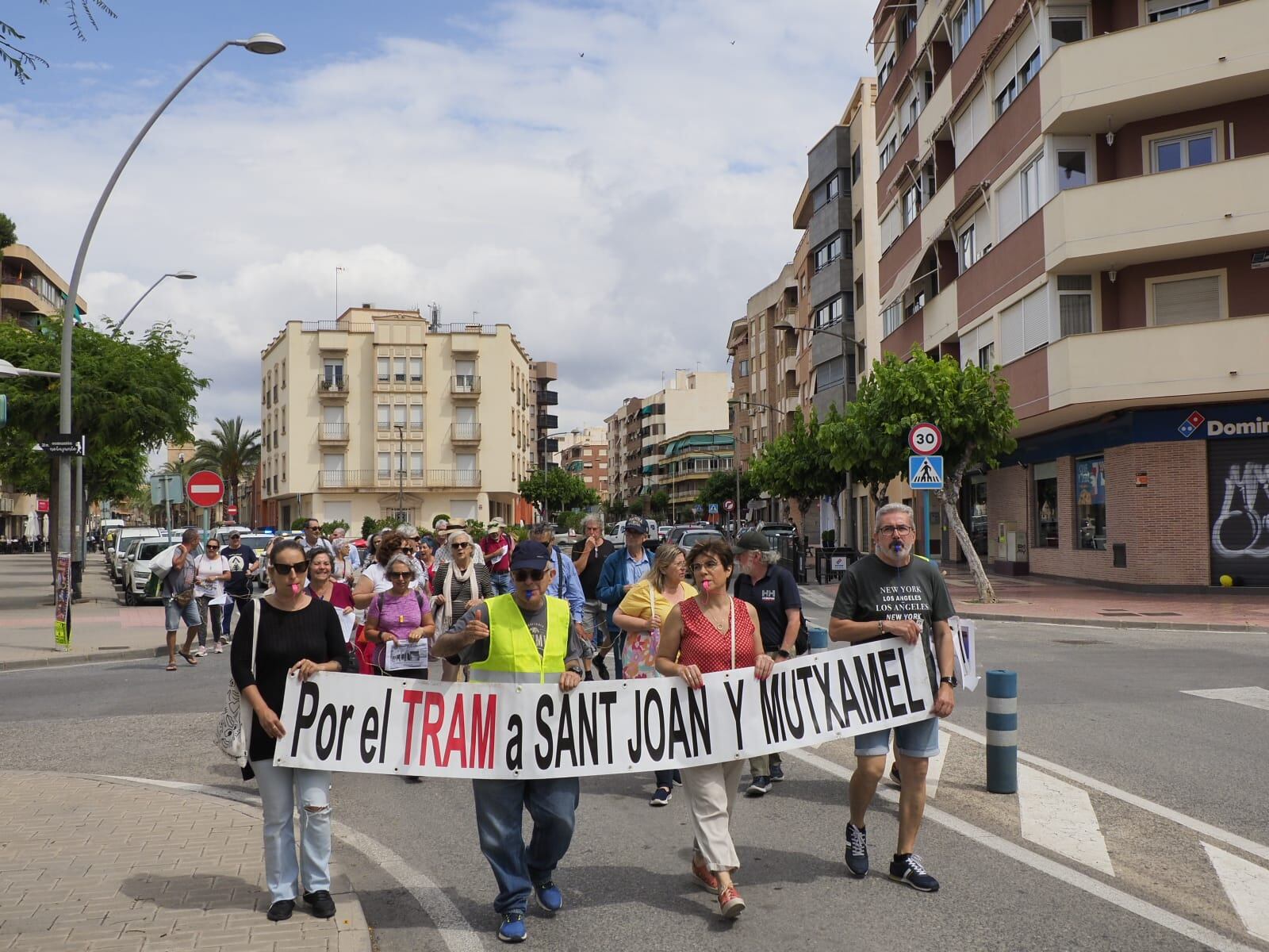 Marcha cívica de la Plataforma Pro-Tram Sant Joan Mutxamel. Foto: Cedidas por Manuel Sánchez