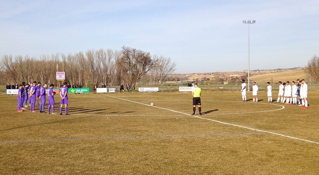 Minuto de silencio previo al UD Bovedana- CD Villaralbo