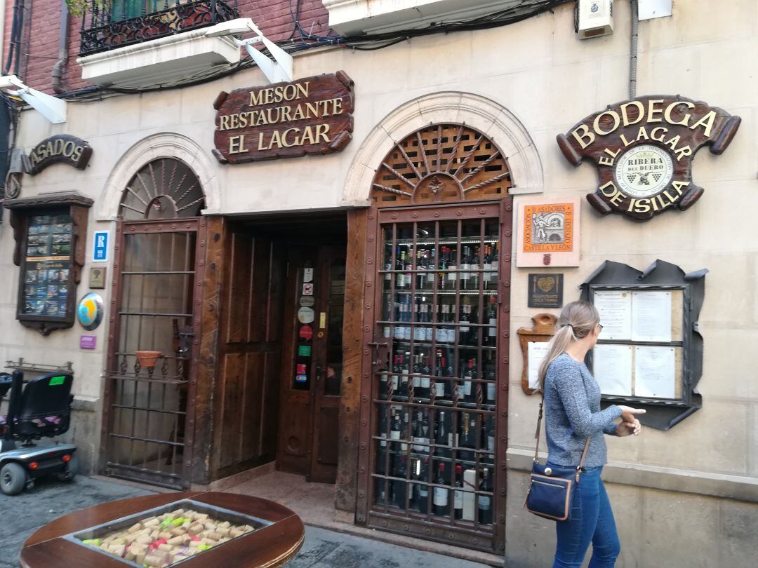 La hostelería no escaitma en críticas contra el confinamiento