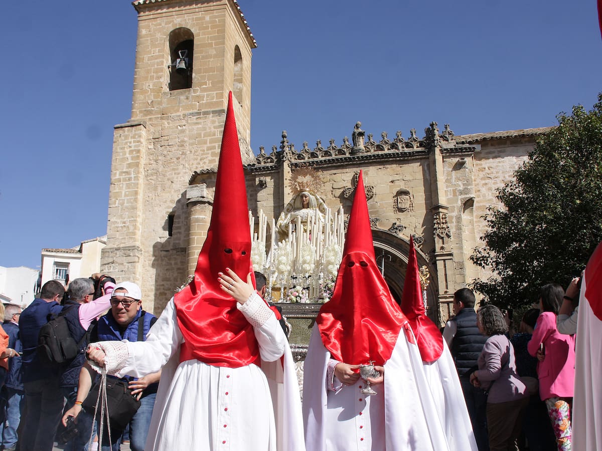 El Resucitado despide una Semana Santa espléndida para Úbeda