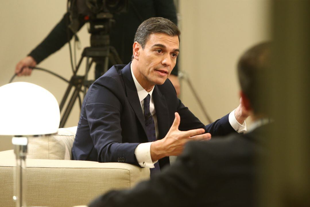 El presidente del Gobierno, Pedro Sánchez, en una entrevista en La Moncloa