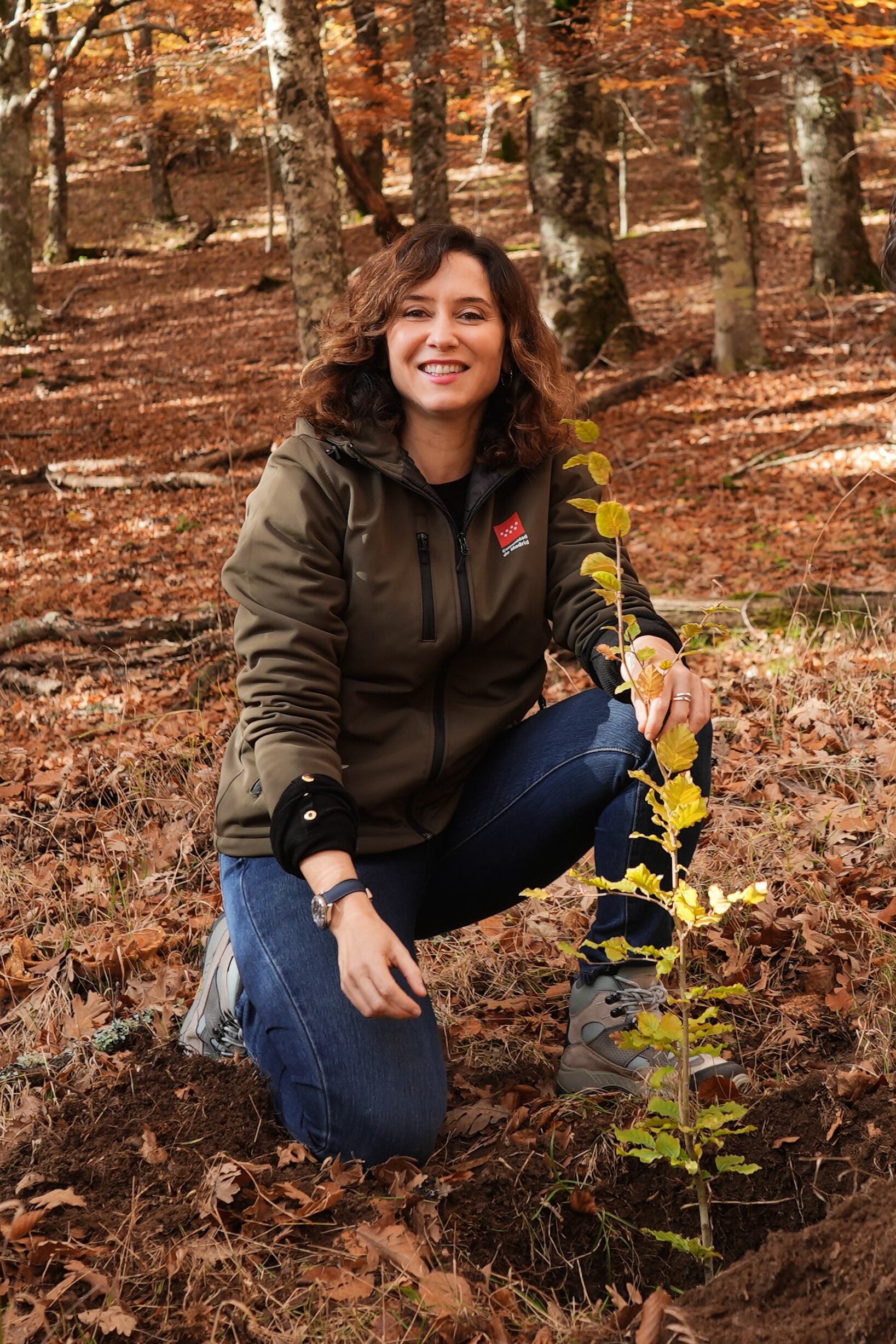 (ARCHIVO) Ayuso durante una visita al Hayedo de Montejo