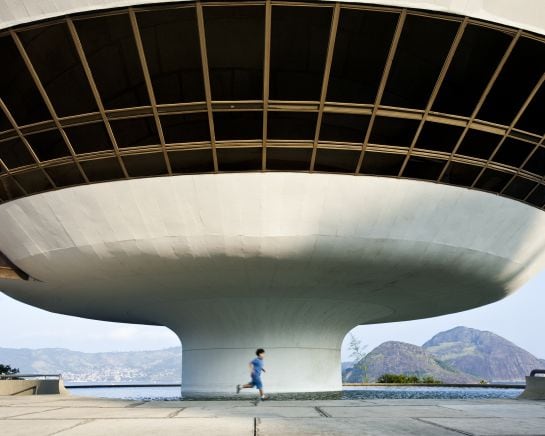 Esta obra de Oscar Niemey la realizó a sus 100 años