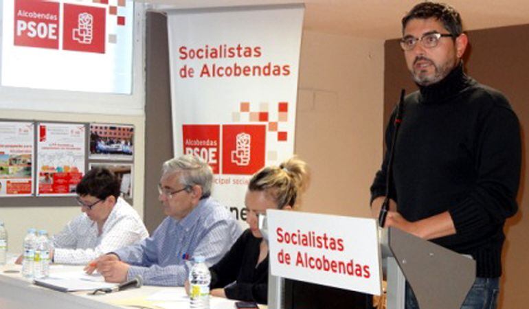 Rafael Sánchez Acera se siente orgulloso de la unidad de los socialistas de Alcobendas, ya que facilita el trabajo en equipo