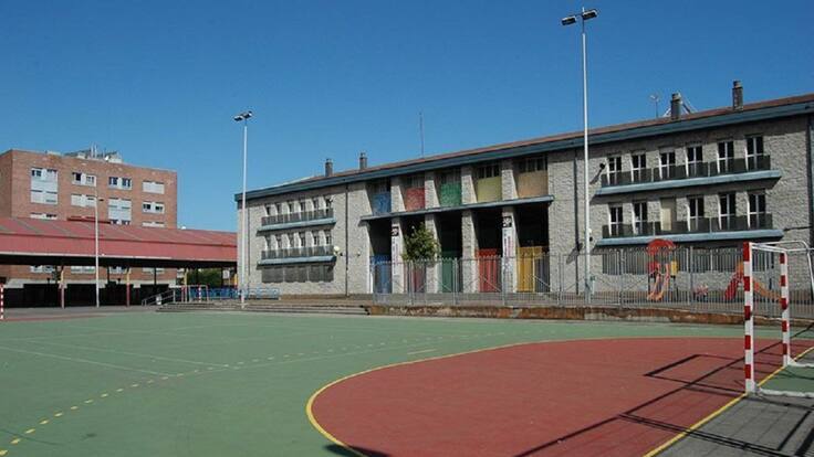 Las familias piden una solución para el menor con necesidades especiales