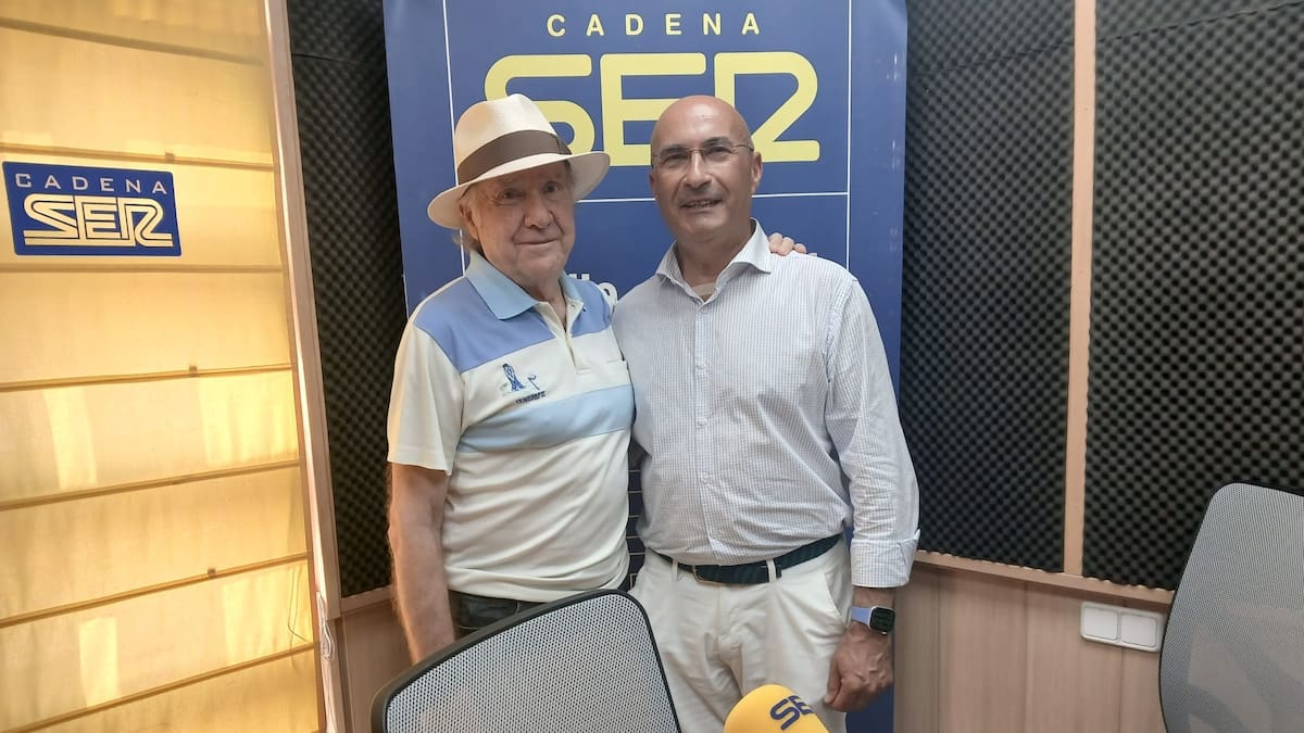 Un mural de mármol en el cementerio para honrar al Soldado Antonio