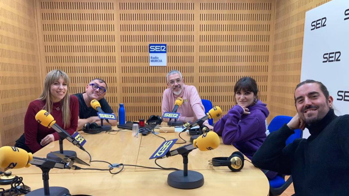 Rozalén y Andrés Suárez en Hoy por hoy Murcia