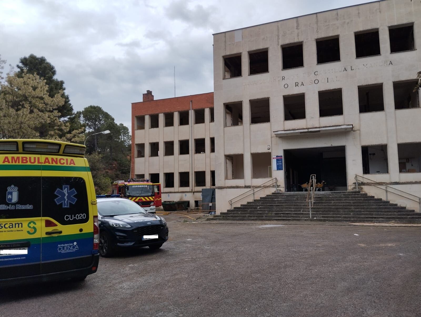 Hasta el lugar se han desplazado los bomberos, Policía Nacional y Local y medios sanitarios