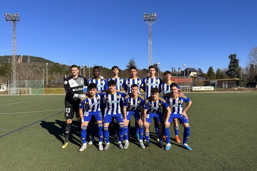 Una nueva victoria del conjunto que dirige Rubén Vega le acerca a pelear por el ascenso