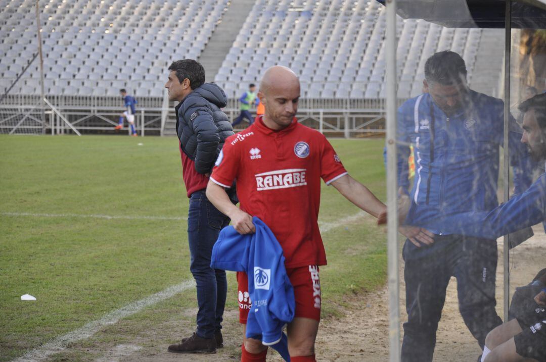 Javi Casares no podrá jugar este domingo ante el Cabecense