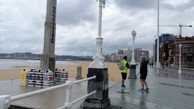 Arranque servicio acomodadores playas de Gijón