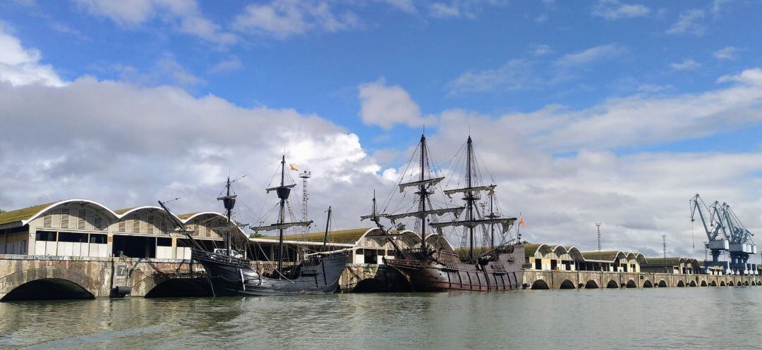 El Puerto acoge la Nao Victoria y el Galeón Andalucía en muelle de Tablada