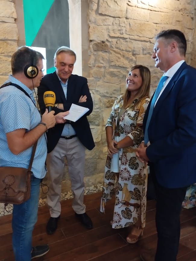 Orriés, Alins y Gramún en el programa que ha realizado la Cadena Ser a través de Ser Aragón Oriental tras la presentación de la marca "Higos de Barbastro"