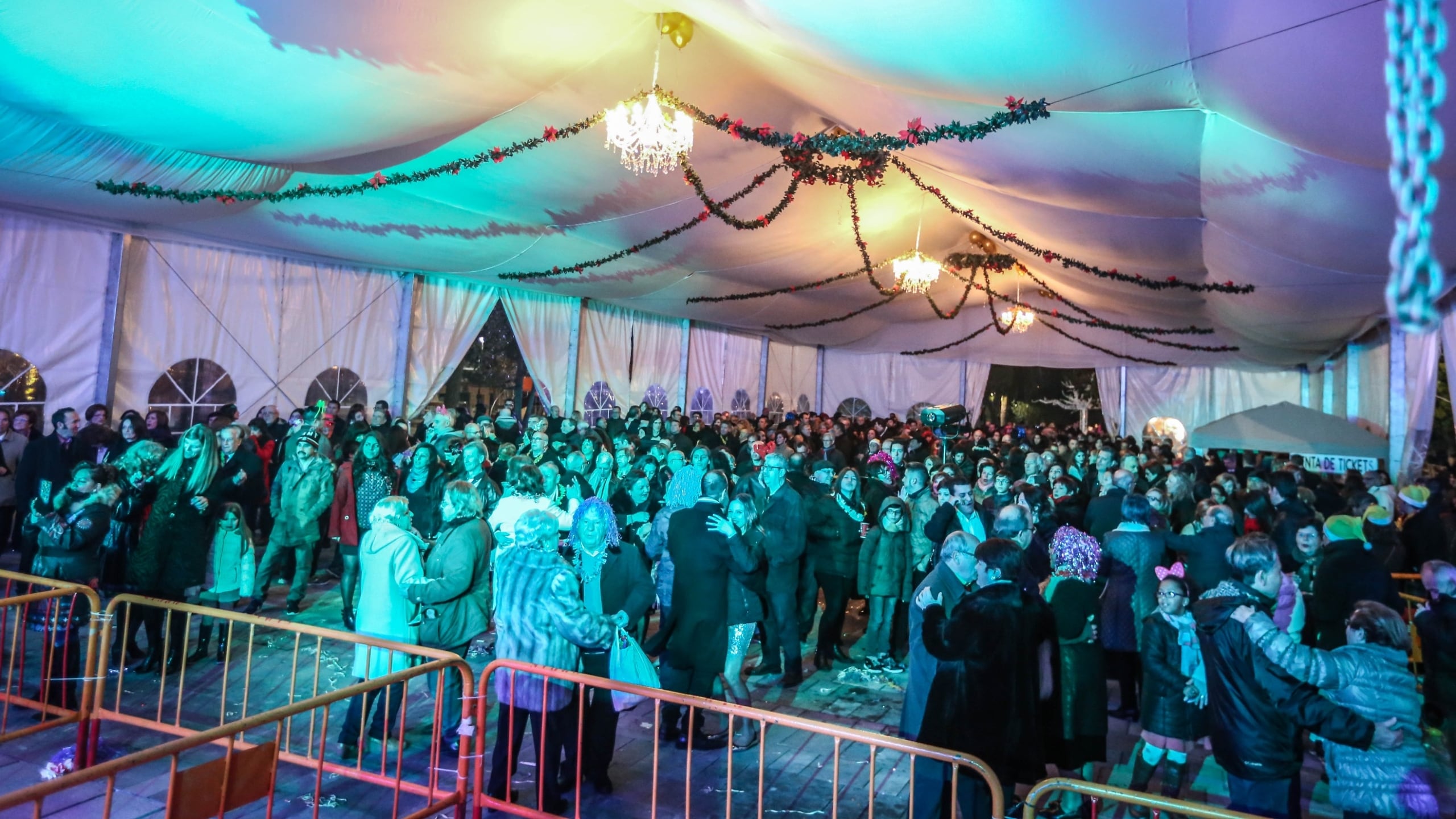 Imagen de archivo de la celebración de Nochevieja en la carpa de la plaza Castelar de Elda