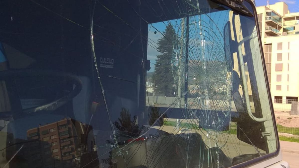Detenido por apedrear una barredora y herir a una persona en Lorca