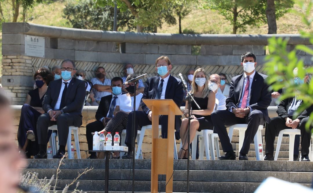 El president Ximo Puig ha participado este domingo en el acto de homenaje a las víctimas de la COVID-19 que ha organizado el Ayuntamiento de Morella