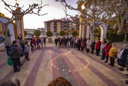 Encendido de velas en recuerdo de las víctimas