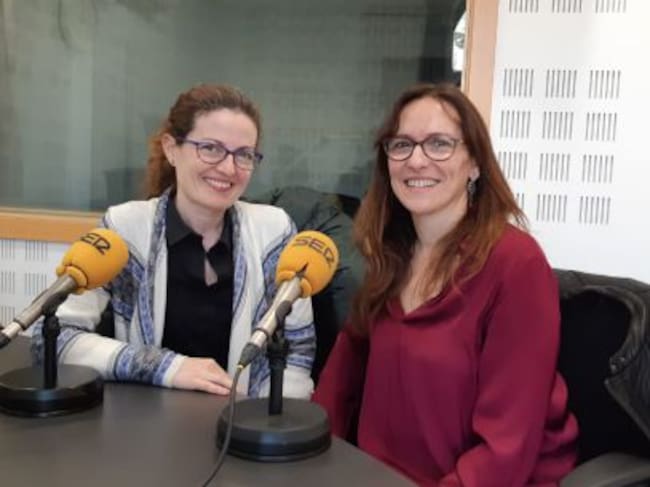 Mércedes de Cáceres y Cruz Blanco, fisioterapeutas y responsables de este programa de ejercicio físico.