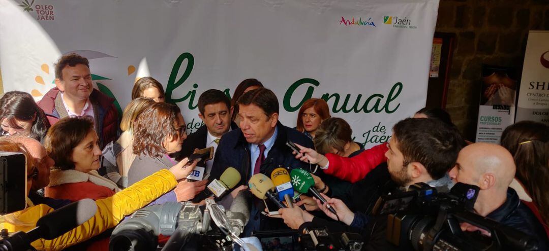 El ministro de Agricultura, Luis Planas, visita la V Fiesta Anual del Primer Aceite en Úbeda