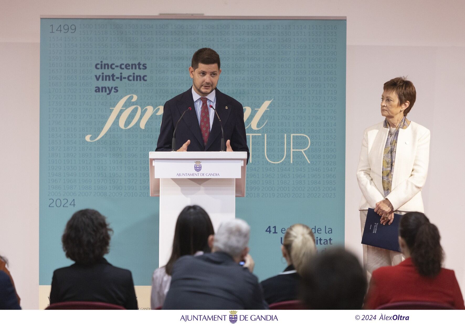 El alcalde de Gandia, Jose Manuel Prieto, junto a la rectora de la Universidad, Mavi Mestre