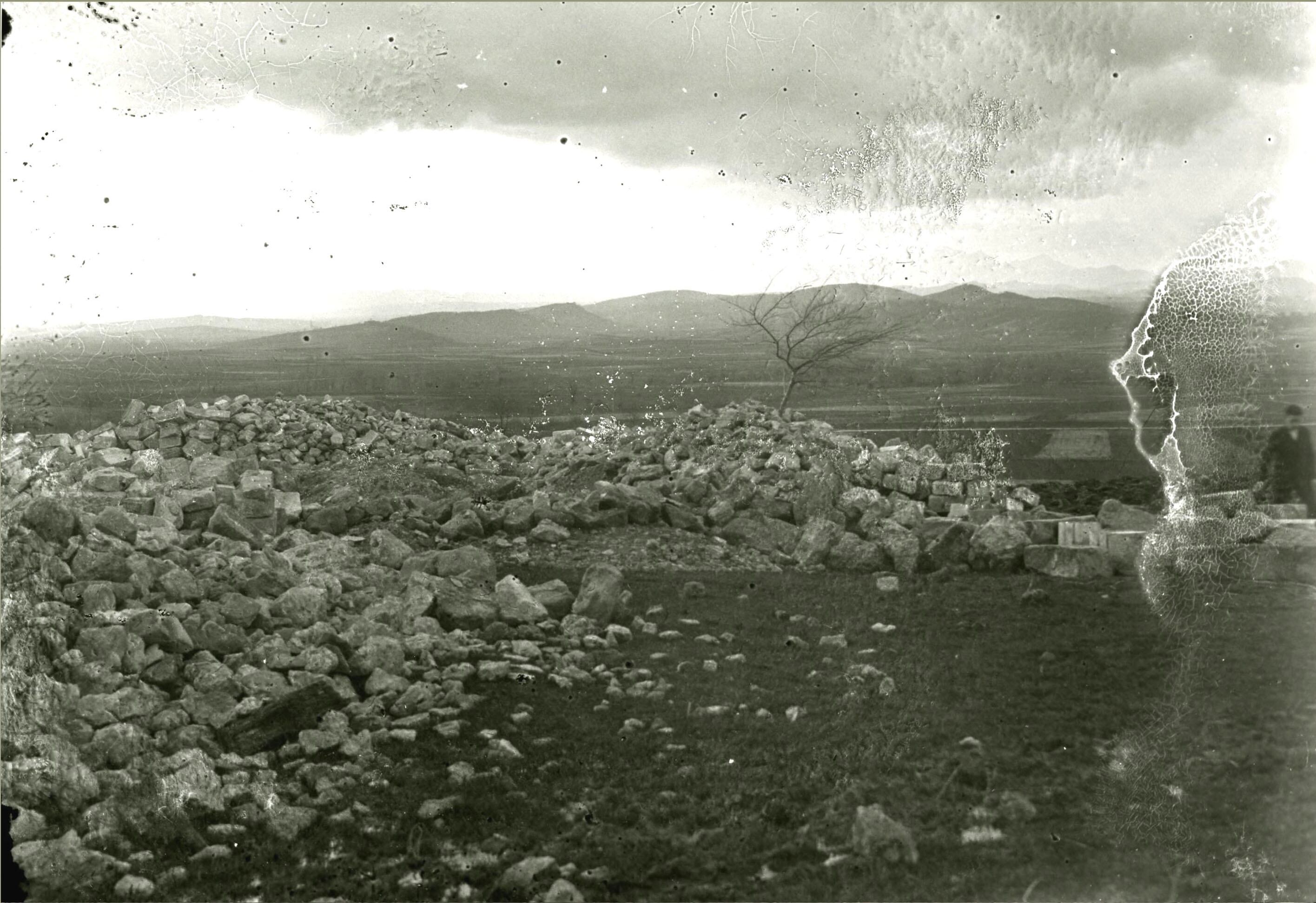 pedregal con las ruinas de Luzkando / Archivo de Álava