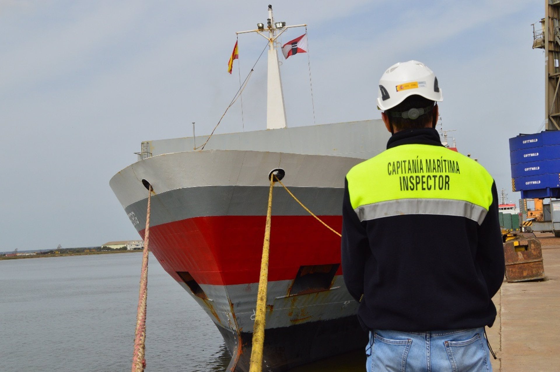 Un inspector de Capitanía Marítima en Algeciras