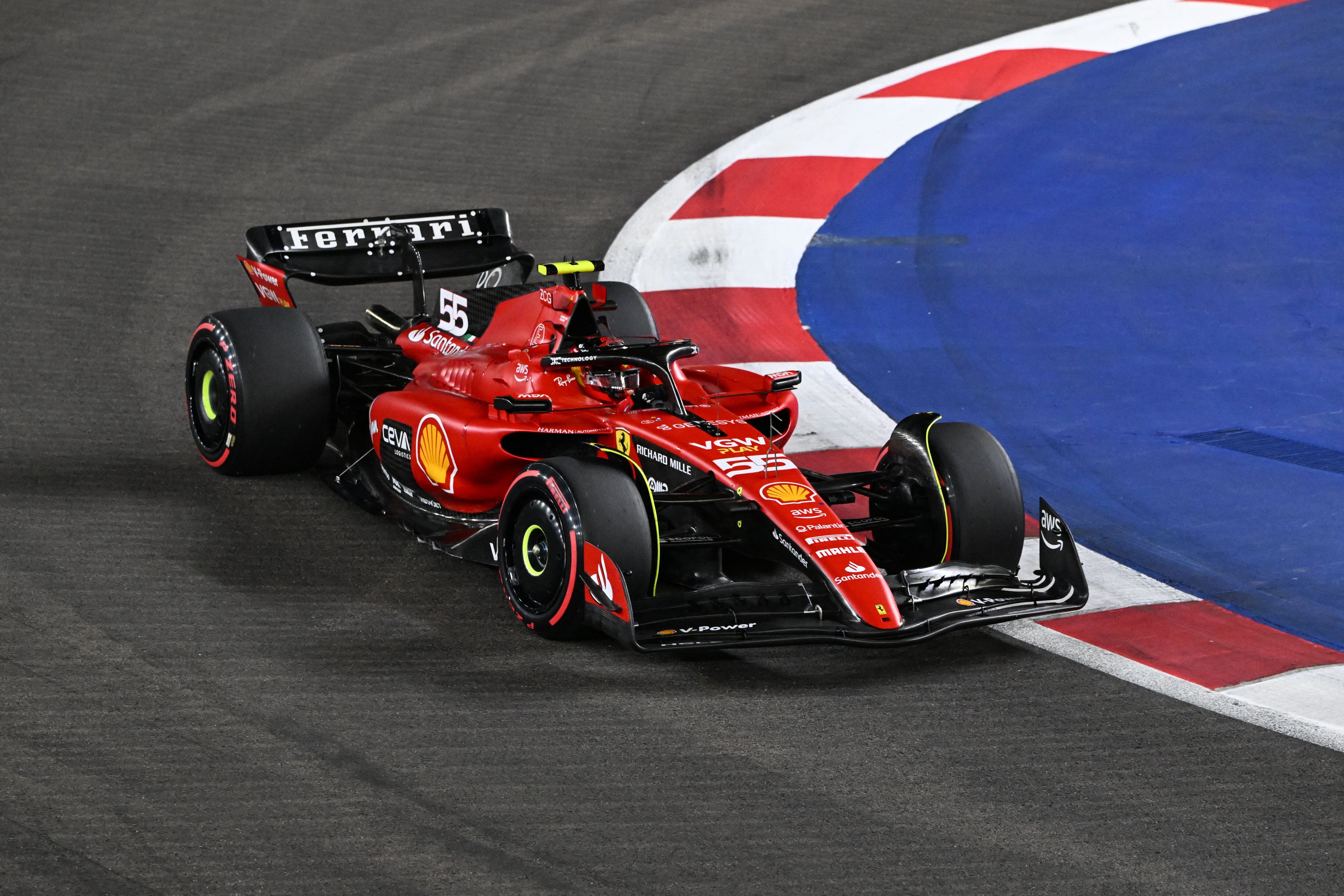 Carlos Sainz durante la clasificación del GP de Singapur