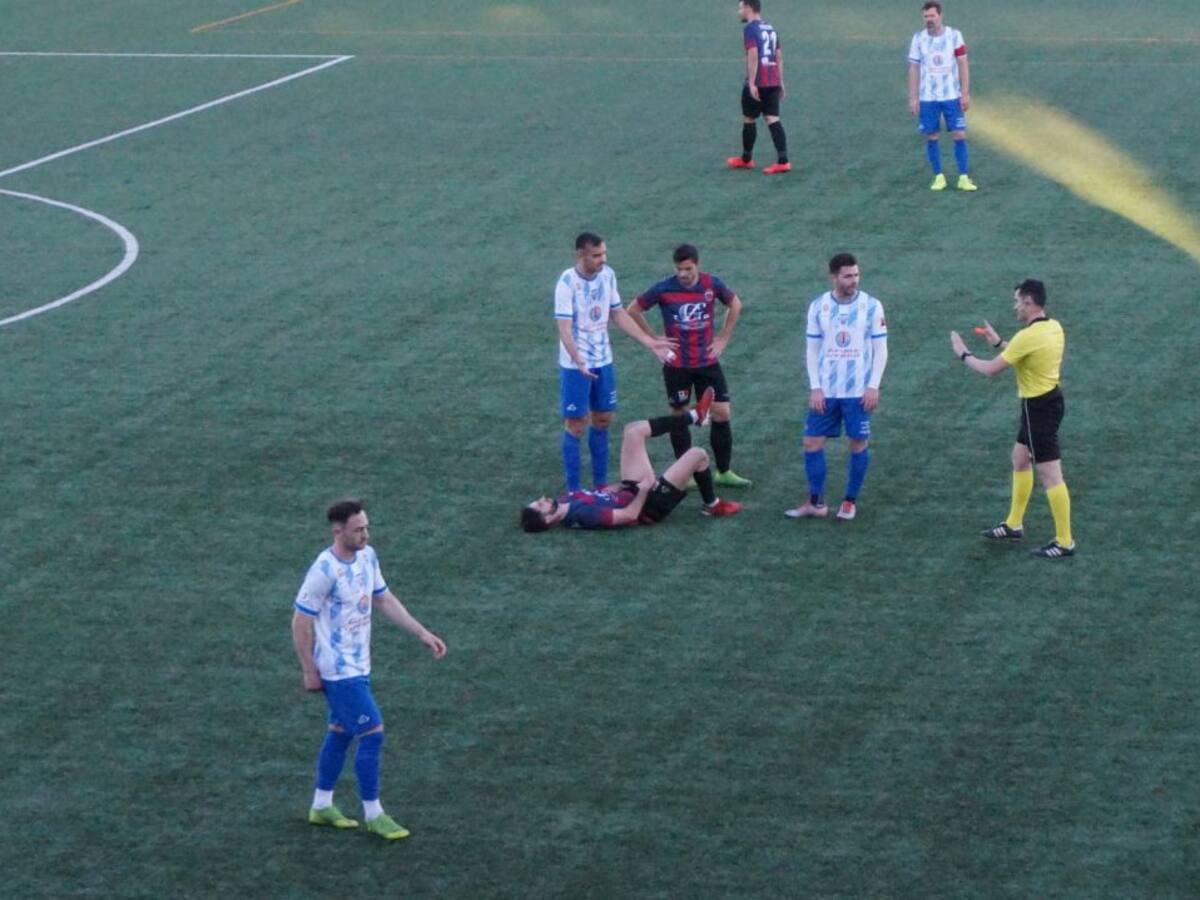 El Eldense pierde a Mikel Uriarte por una rotura de fibras