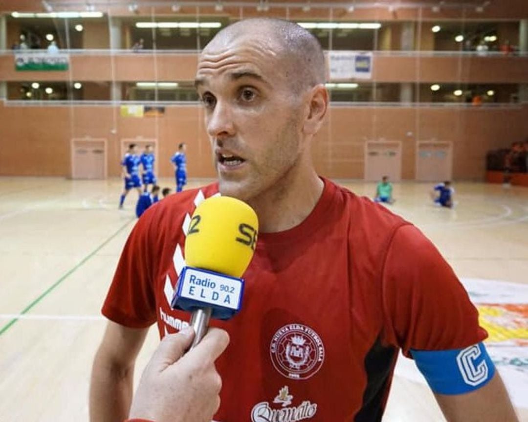 Gabri Pastor ha dejado huella en el vestuario del Nueva Elda F. S.