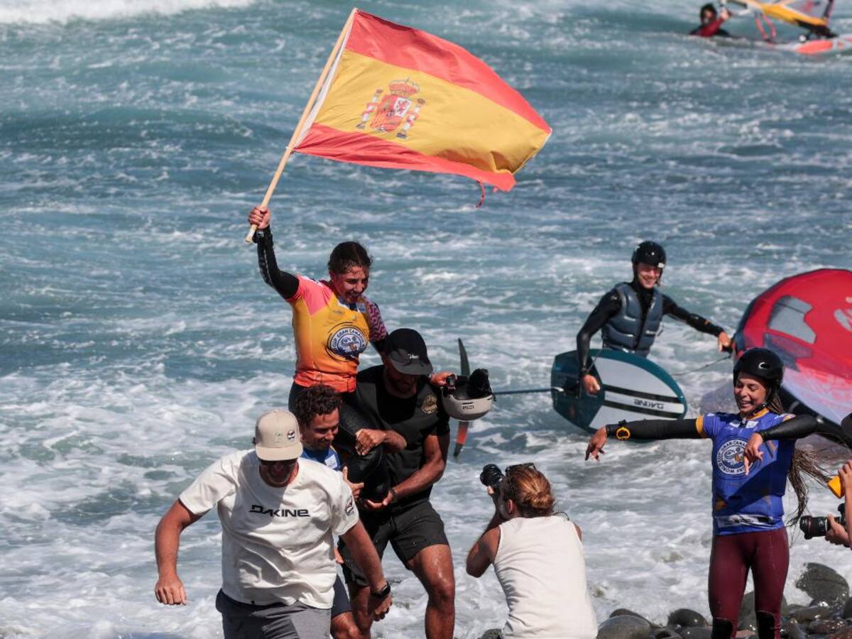 Los títulos femeninos del Mundial de Wingfoil de Gran Canaria se quedan en España